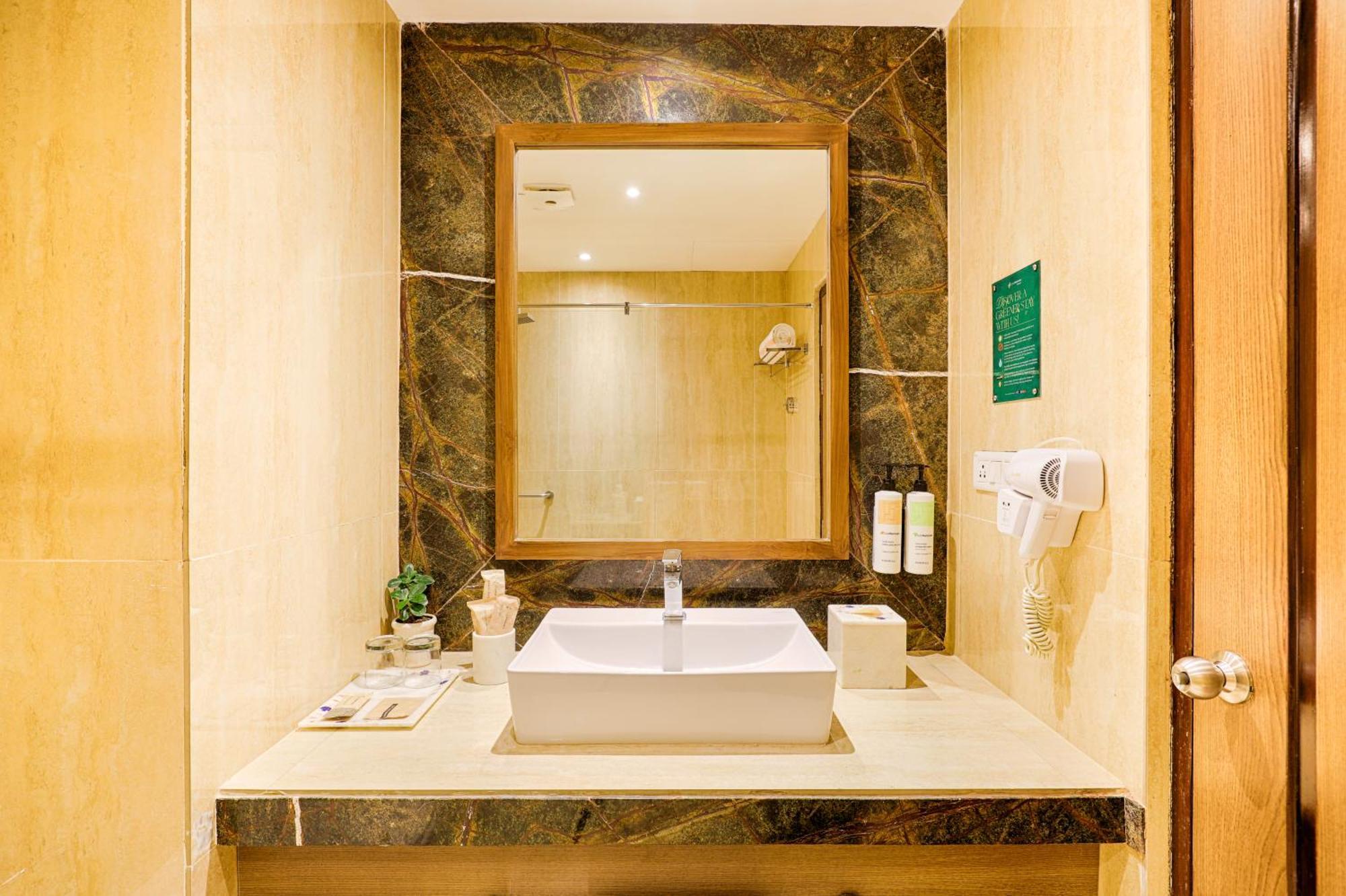Club Mahindra Udaipur Hotel Buitenkant foto