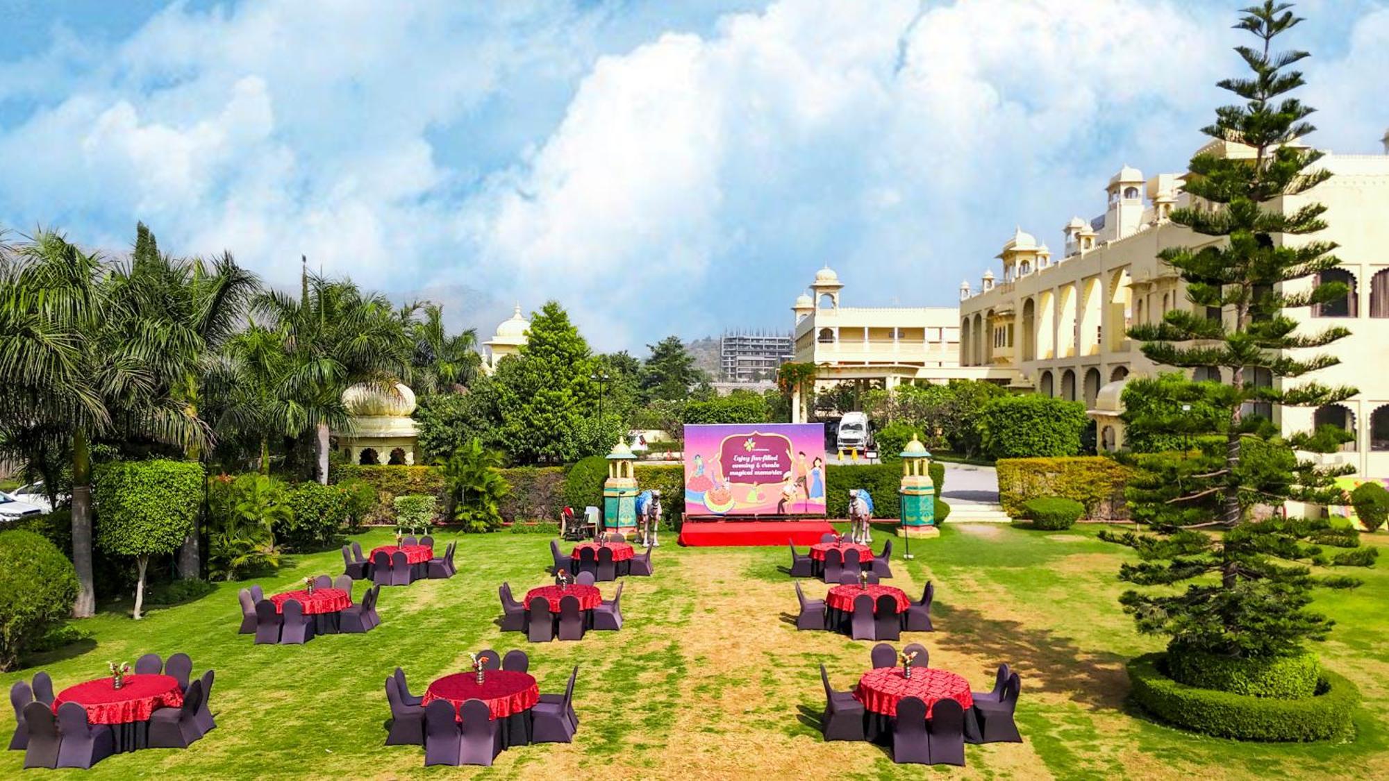Club Mahindra Udaipur Hotel Buitenkant foto
