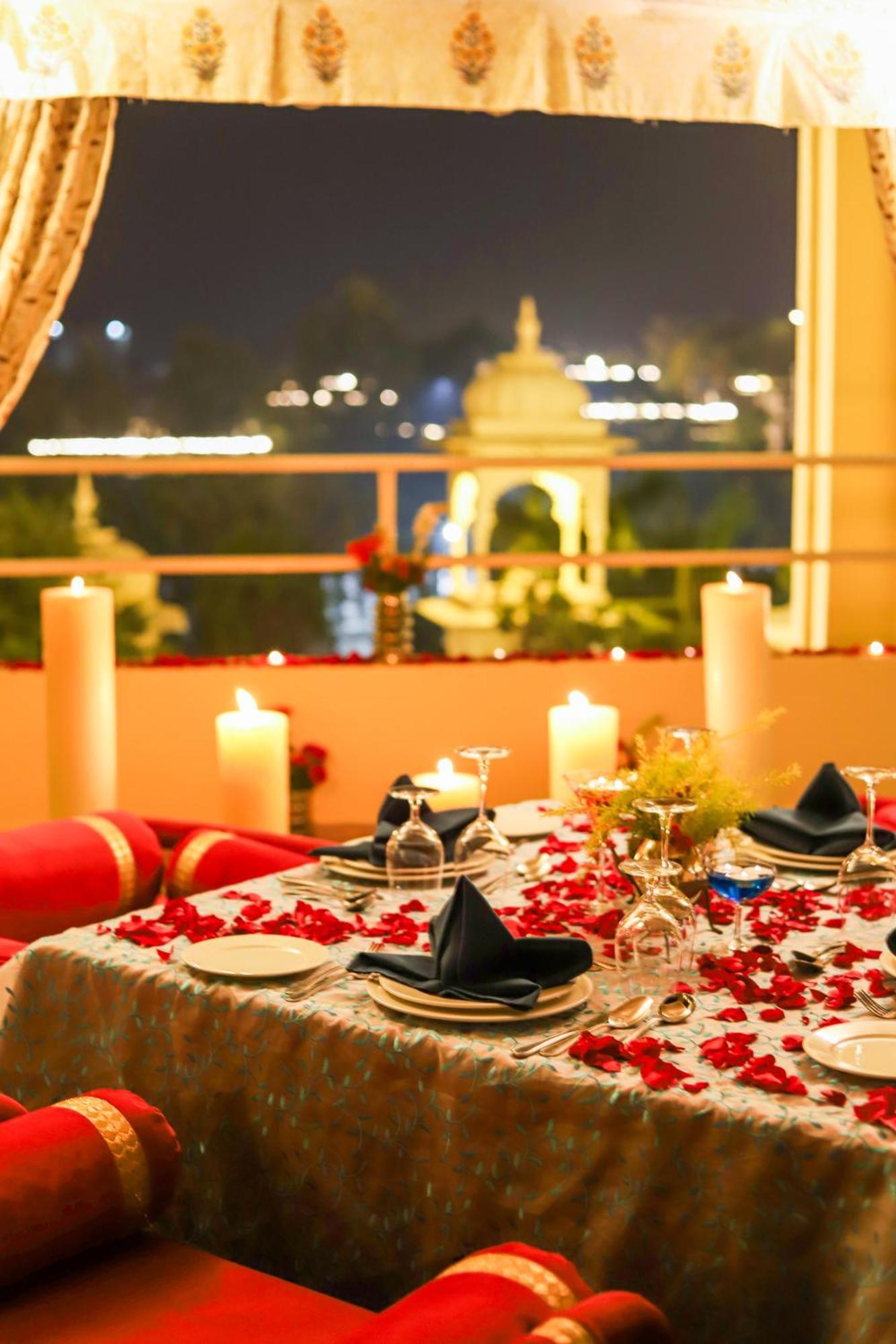 Club Mahindra Udaipur Hotel Buitenkant foto